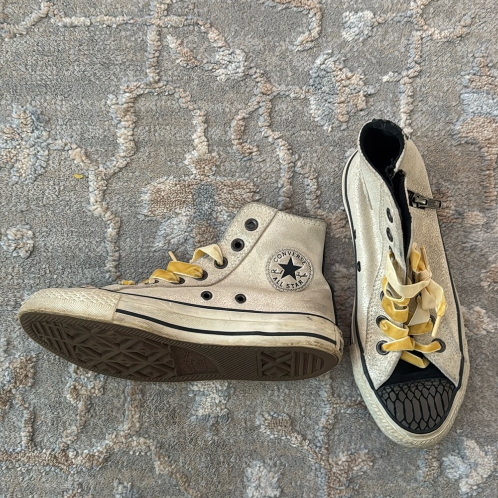 Converse High Tops